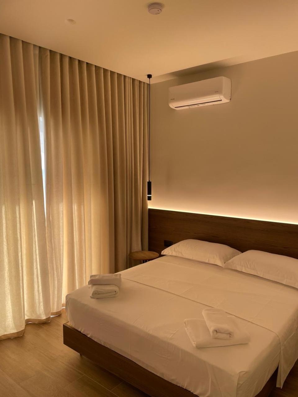 Takas Boutique Hotel 2*